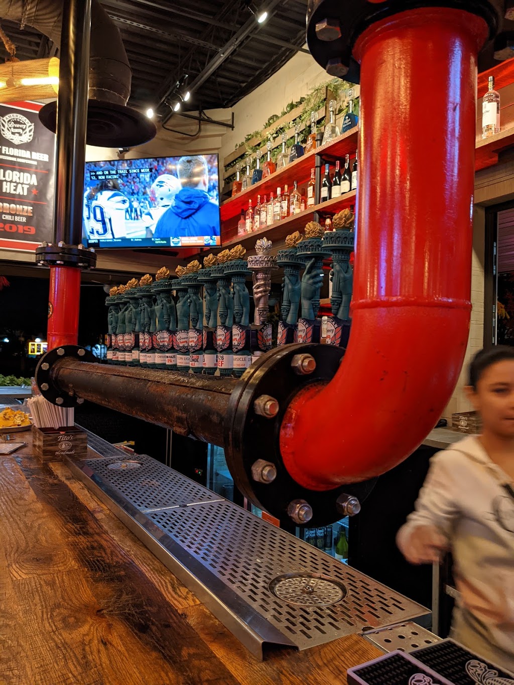American Icon Brewery Kitchen & Taproom | restaurant | 911 NE 4th Ave, Fort Lauderdale, FL 33304, USA | 9545004266 OR +1 954-500-4266