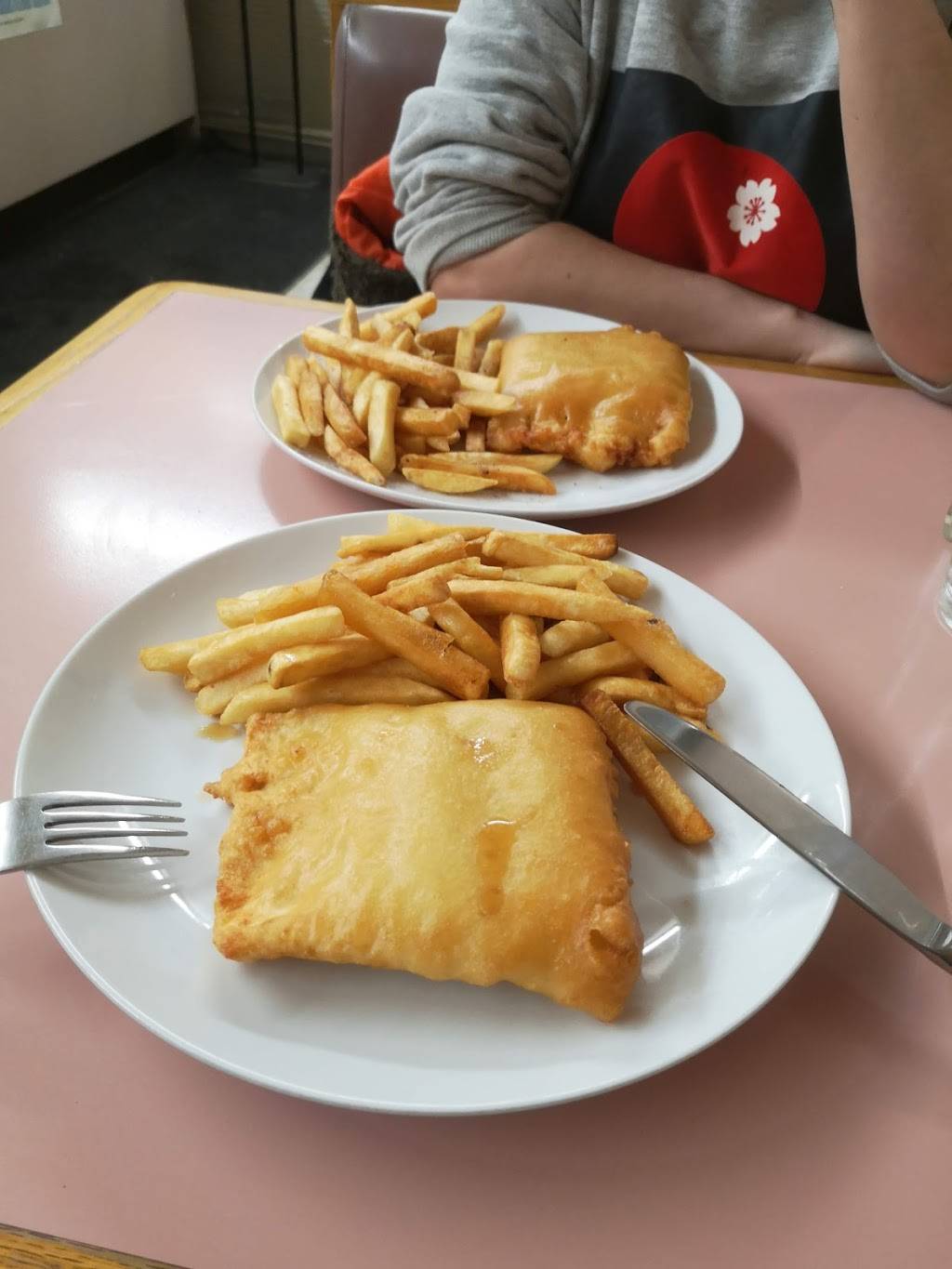 West Mall Fish & Chips | restaurant | 290 The West Mall, Etobicoke, ON M9C 1C6, Canada | 4166222924 OR +1 416-622-2924