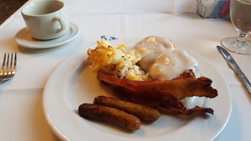 Tudor Room | restaurant | 900 E 7th St, Bloomington, IN 47405, USA | 8128551620 OR +1 812-855-1620