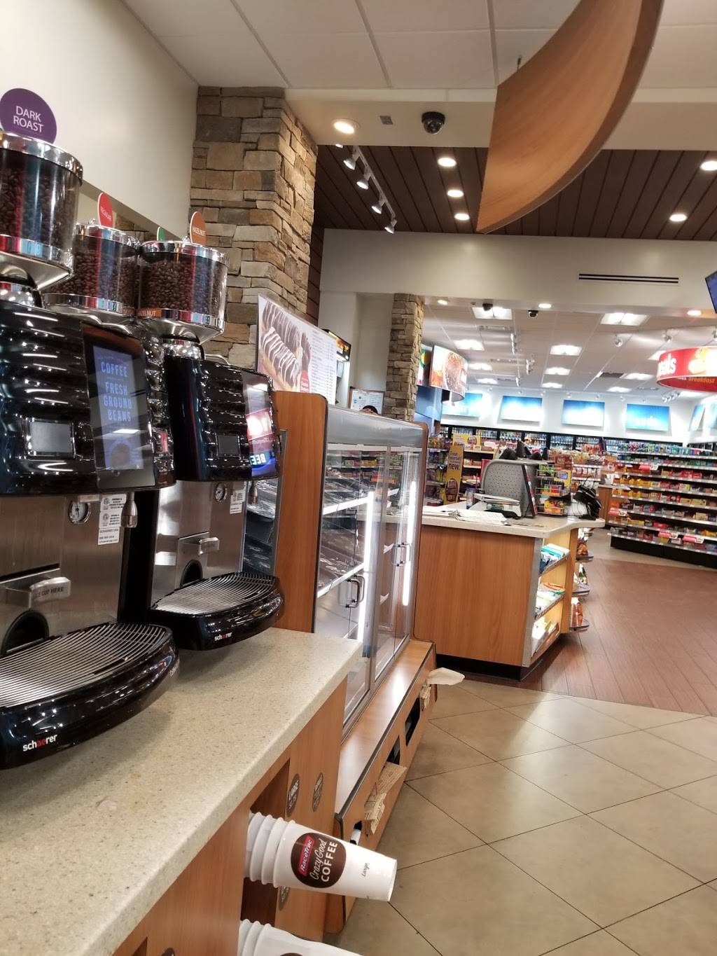 RaceTrac | bakery | 3010 NE Pine Island Rd, Cape Coral, FL 33909, USA | 2399951110 OR +1 239-995-1110