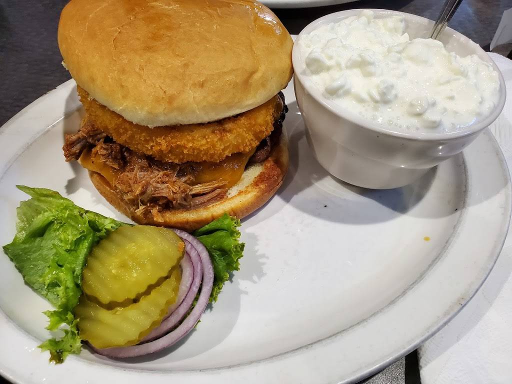 Twisters Grill & Bar | restaurant | 13100 Kansas Ave, Bonner Springs, KS 66012, USA | 9136673700 OR +1 913-667-3700