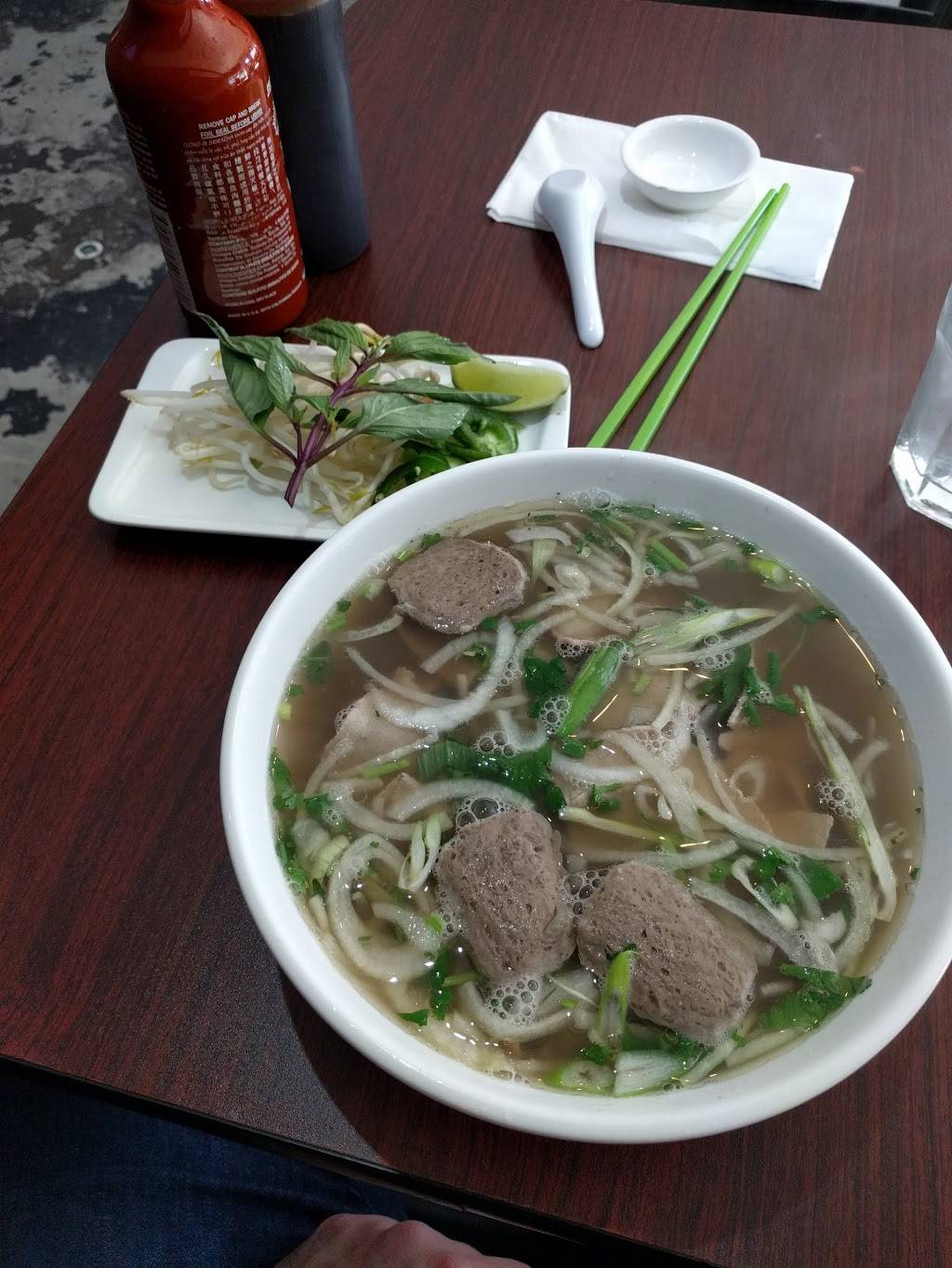 Monster Phở | restaurant | 3905 Broadway, Oakland, CA 94611, USA | 5107884459 OR +1 510-788-4459