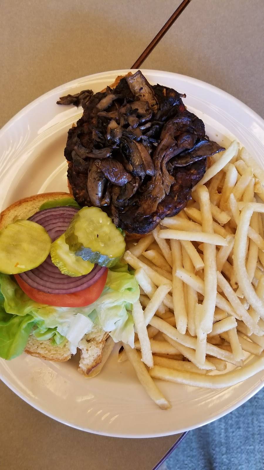 Presidio Cafe | cafe | 300 Finley Rd, San Francisco, CA 94129, USA | 4155614661 OR +1 415-561-4661