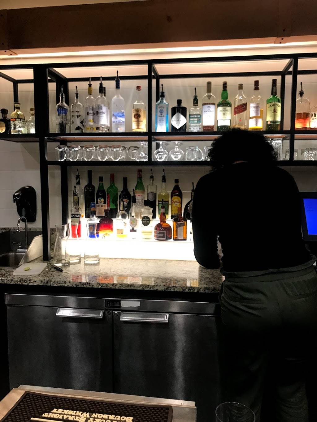 Nordstrom Grill | restaurant | 26200 Cedar Rd, Beachwood, OH 44122, USA | 2163782121 OR +1 216-378-2121