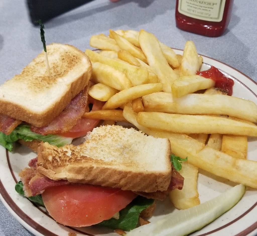 Lorenes Ranch House | restaurant | 6401 Ming Ave, Bakersfield, CA 93309, USA | 6618319250 OR +1 661-831-9250