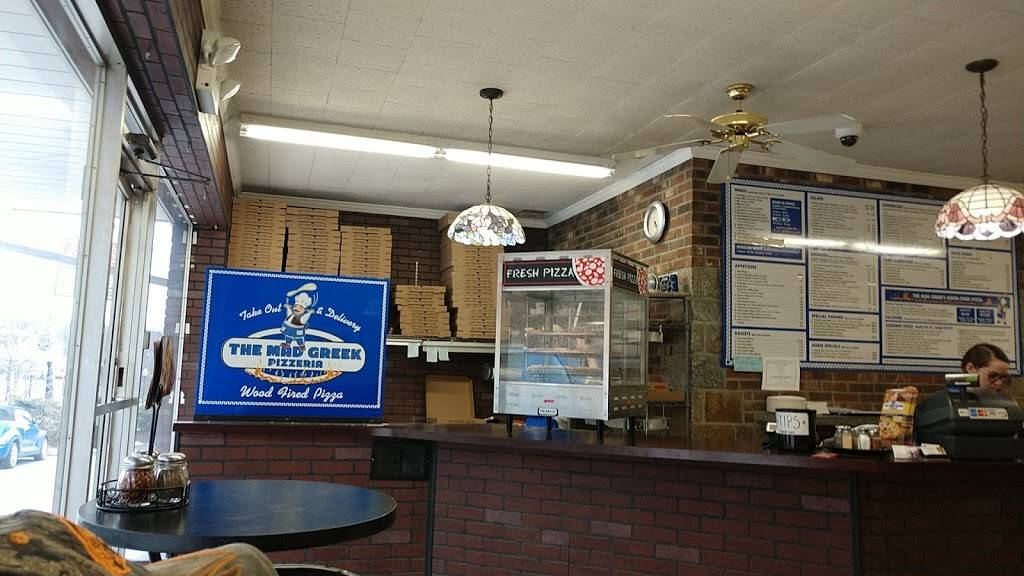 The Mad Greek Pizzeria | restaurant | 284 Main St S, Southbury, CT 06488, USA | 2032643080 OR +1 203-264-3080