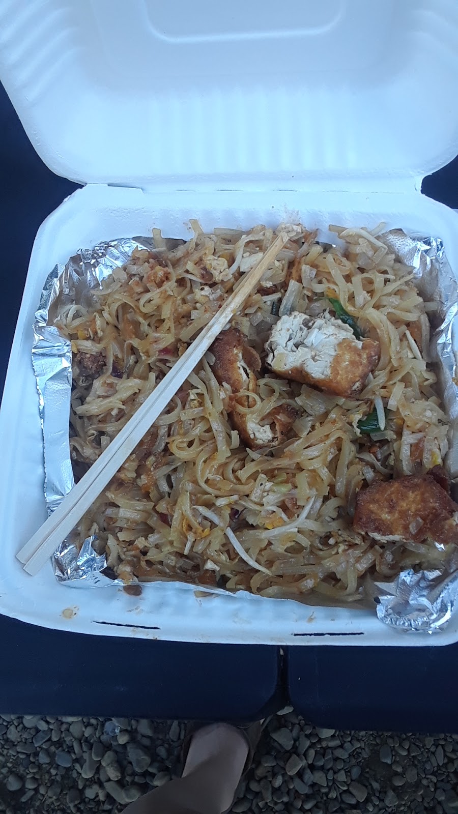 Sunflower Thai (Food Truck) | restaurant | Kerby, OR 97531, USA | 5417614723 OR +1 541-761-4723