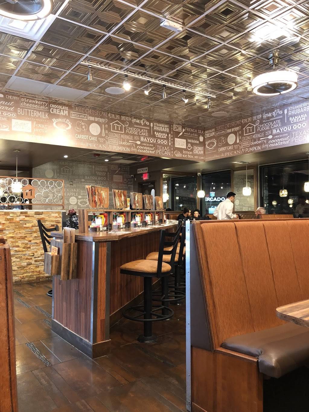 House of Pies | restaurant | 11311 Fuqua St, Houston, TX 77089, USA | 8322037549 OR +1 832-203-7549