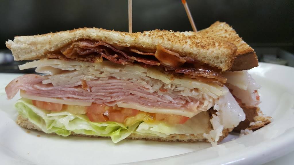 Natalies Restaurant | restaurant | 8228 FL-52, Hudson, FL 34667, USA | 7278575992 OR +1 727-857-5992