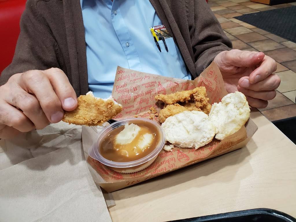 KFC | restaurant | 1210 University Ave, Rochester, NY 14607, USA | 5852441727 OR +1 585-244-1727