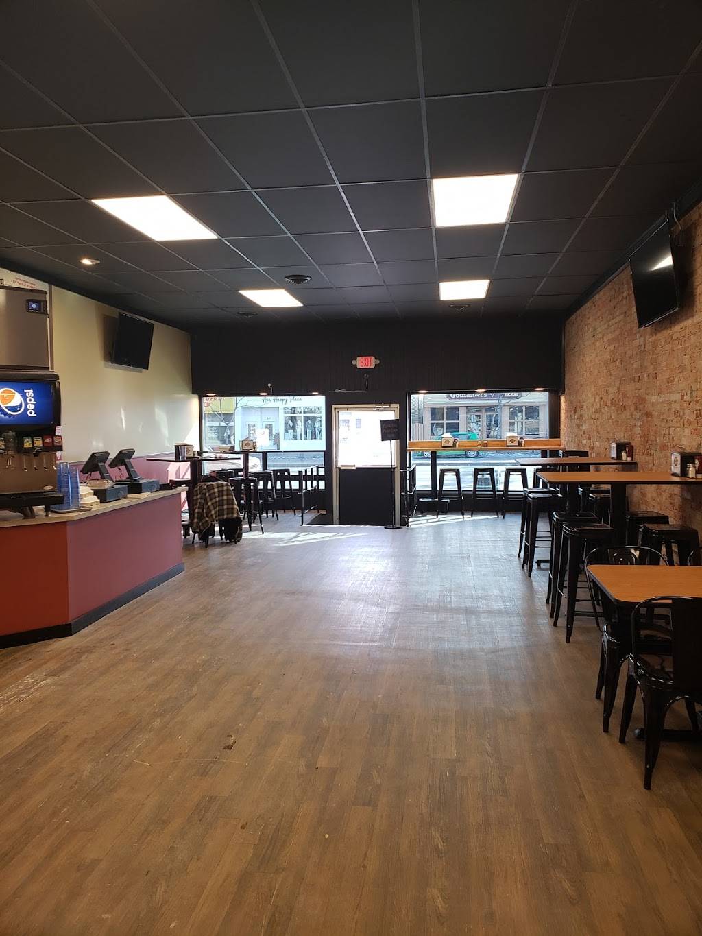 Extra Innings Paninos & Pizza | restaurant | 220 S Minnesota Ave, St Peter, MN 56082, USA | 5079344326 OR +1 507-934-4326