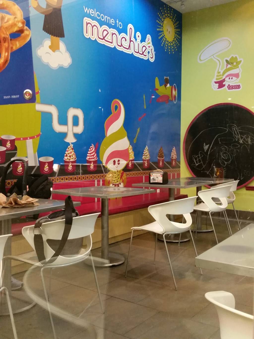 Menchies Frozen Yogurt | bakery | 301 W Parkwood Ave, Friendswood, TX 77546, USA | 2814822806 OR +1 281-482-2806