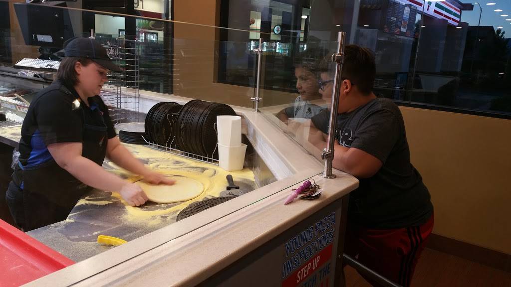 Dominos Pizza | meal delivery | 7591 N Cimarron Rd #110, Las Vegas, NV 89131, USA | 7028395335 OR +1 702-839-5335