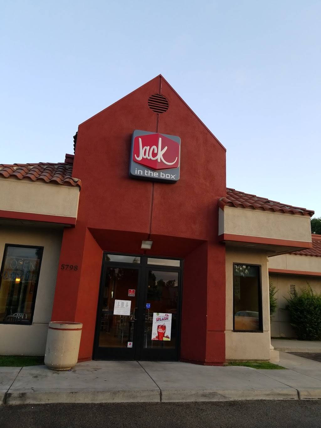 Jack in the Box | restaurant | 5798 E Los Angeles Ave, Simi Valley, CA 93063, USA | 8055262440 OR +1 805-526-2440