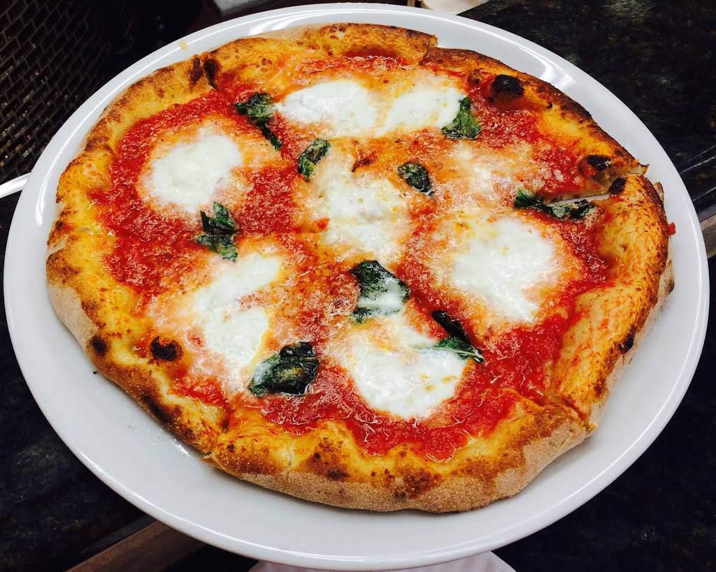 Saverios Authentic Pizza Napoletana | meal takeaway | 929 N Broadway, North Massapequa, NY 11758, USA | 5167990091 OR +1 516-799-0091