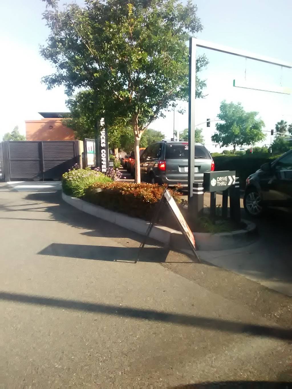 Starbucks | cafe | 3220 Countryside Dr, Turlock, CA 95380, USA | 2096342794 OR +1 209-634-2794