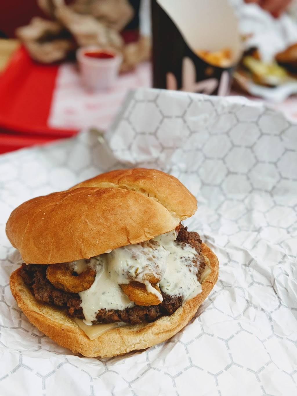 Halo Burger (Birch Run) | restaurant | 9130 Birch Run Rd, Birch Run, MI 48415, USA | 9896245441 OR +1 989-624-5441