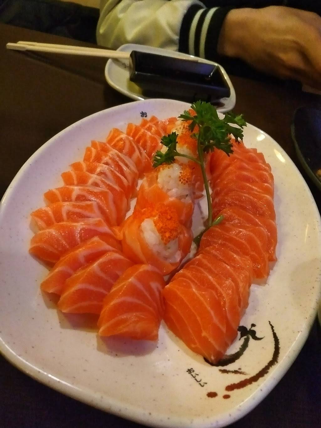 Banc Sushi | restaurant | 919 Montreal Rd, Ottawa, ON K1K 0S6, Canada | 6137490943 OR +1 613-749-0943