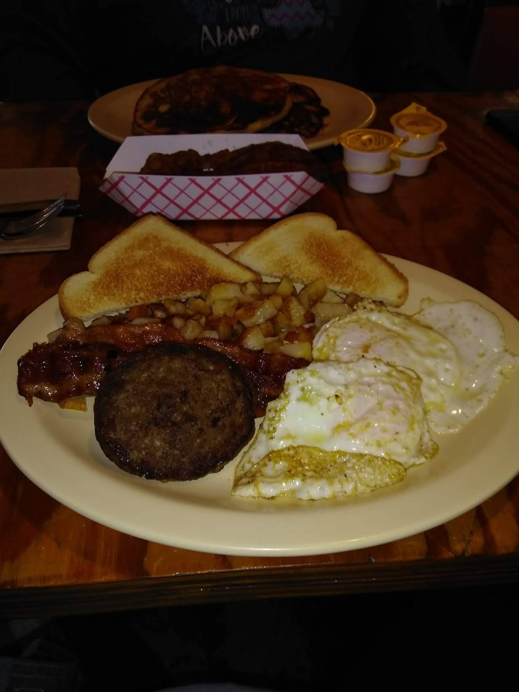 Rollies On Texas | restaurant | 341 S Texas St, De Leon, TX 76444, USA | 2548932591 OR +1 254-893-2591