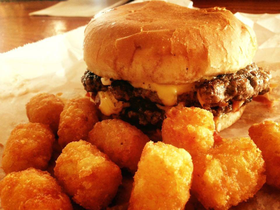 Hinsons Drive-In | restaurant | 2761 Cpcc Ln, Matthews, NC 28105, USA | 7048479506 OR +1 704-847-9506