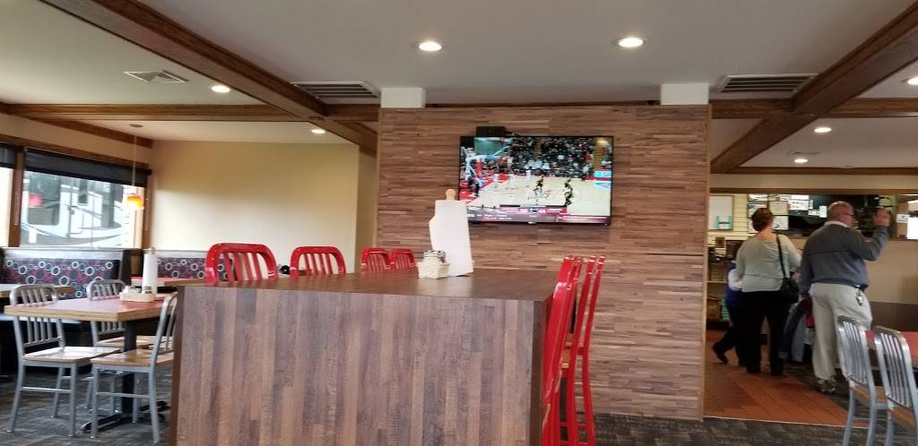 Pizza Hut | meal takeaway | 1572 NC-56, Creedmoor, NC 27522, USA | 9195282277 OR +1 919-528-2277