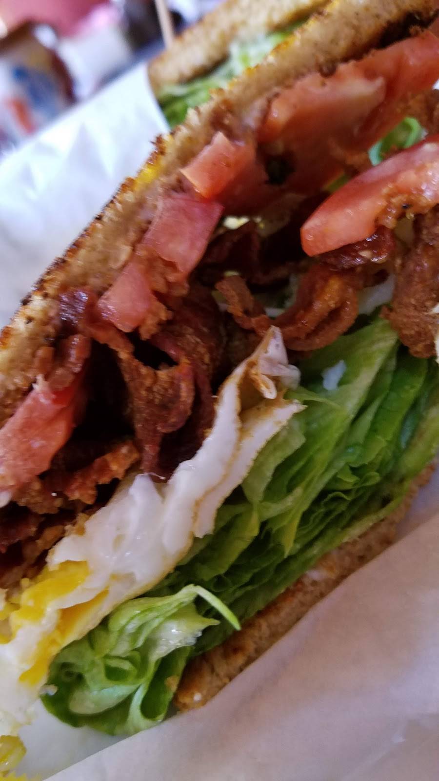 El Carpintero Mexican Restaurant | restaurant | 4109 W Olive Ave, Burbank, CA 91505, USA | 8185664093 OR +1 818-566-4093