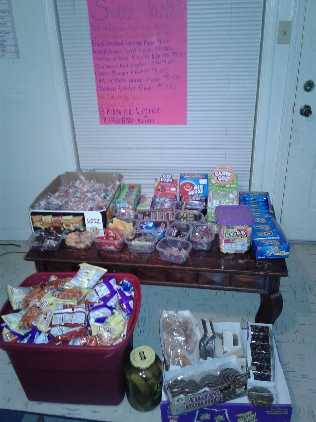 Sweet & Tastes | restaurant | 315 Arkansas St, Earle, AR 72331, USA | 8706361140 OR +1 870-636-1140