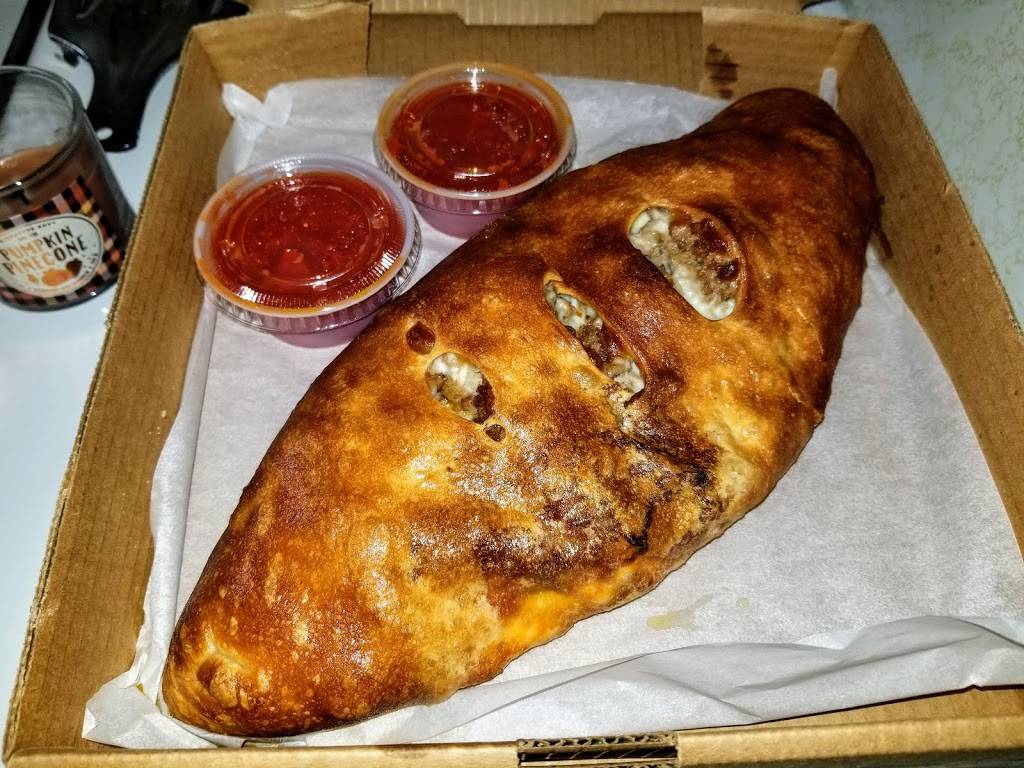 Renatos Pizza | restaurant | 401 Vienna Ave, Niles, OH 44446, USA | 3305447110 OR +1 330-544-7110