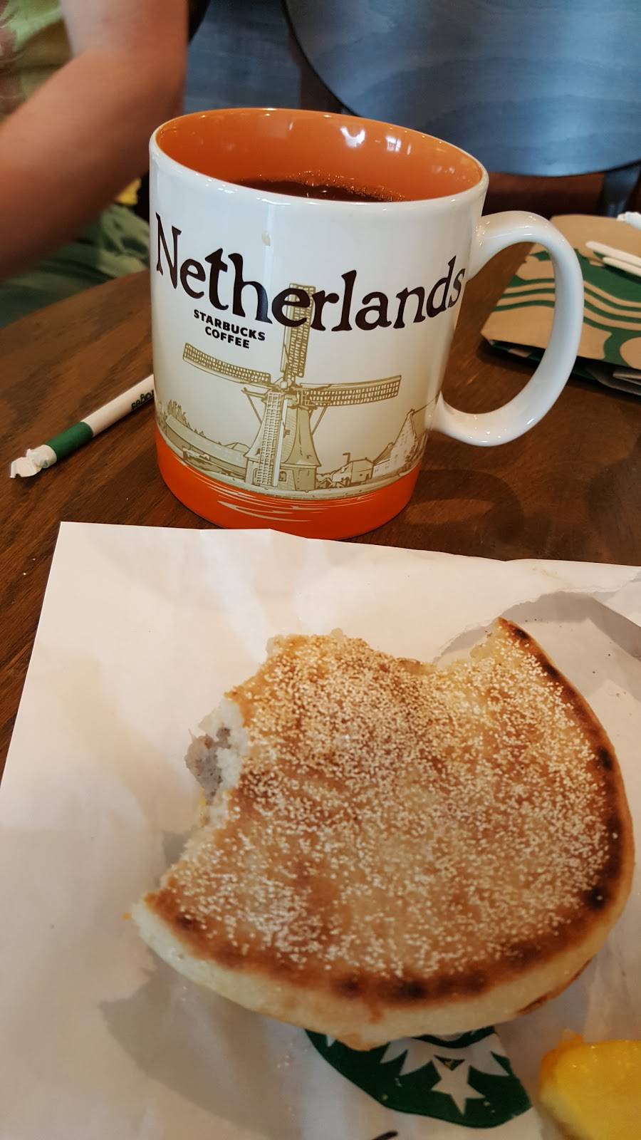 Starbucks | cafe | 8221 Southside Blvd Space 7, Jacksonville, FL 32256, USA | 9049970363 OR +1 904-997-0363