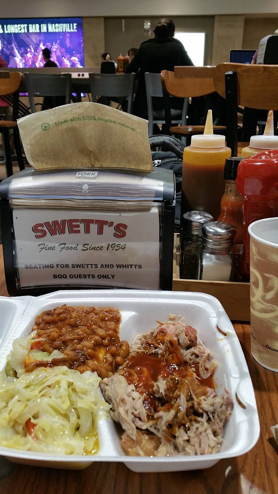 Swetts | restaurant | 1 Terminal Dr, Nashville, TN 37214, USA | 6152754332 OR +1 615-275-4332