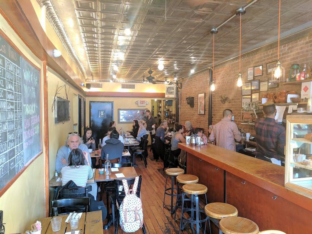 Zona Sur Bar Bistro | restaurant | 4314 4th Ave, Brooklyn, NY 11220, USA | 7187881606 OR +1 718-788-1606