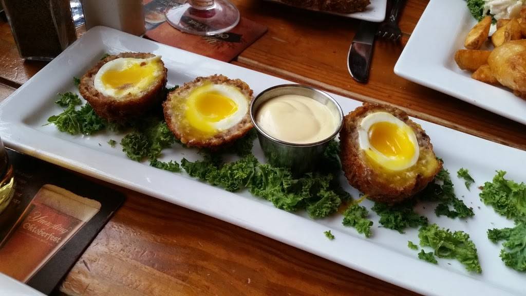 Claddagh Irish Pub | restaurant | 234 S Meridian St, Indianapolis, IN 46225, USA | 3178226274 OR +1 317-822-6274