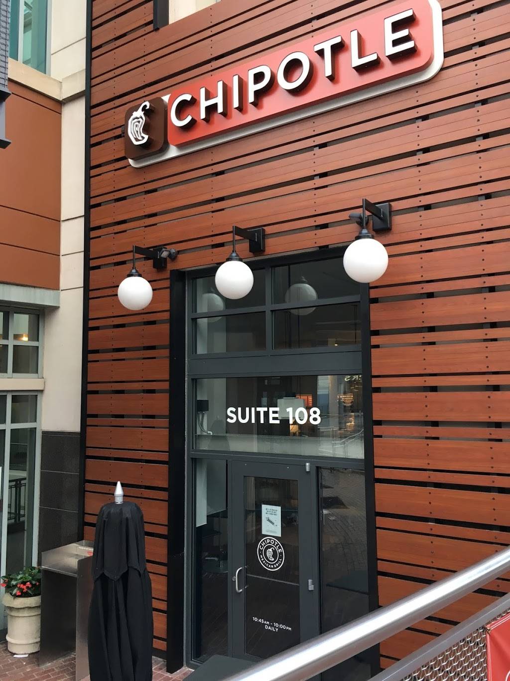 Chipotle Mexican Grill | restaurant | 401 York Rd, Towson, MD 21204, USA | 4108284046 OR +1 410-828-4046