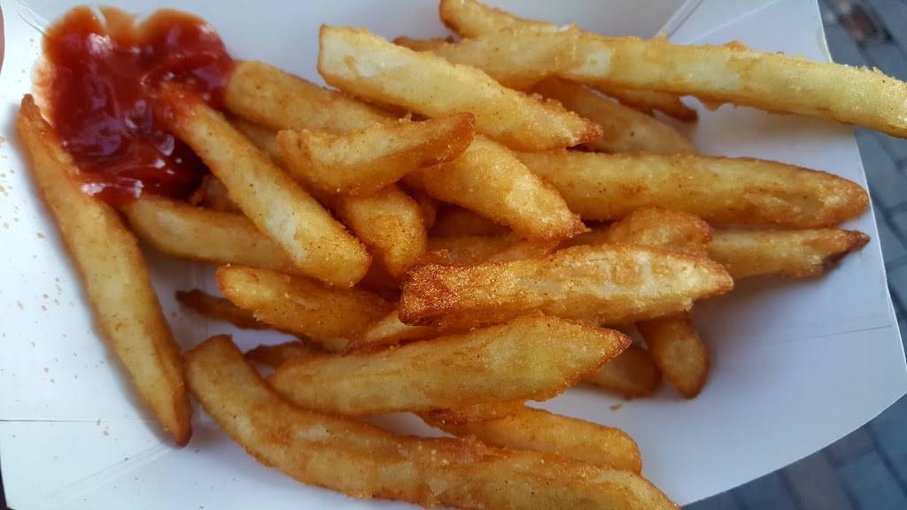 Donnellys Pub | restaurant | 110 E College St, Iowa City, IA 52240, USA | 3193387355 OR +1 319-338-7355