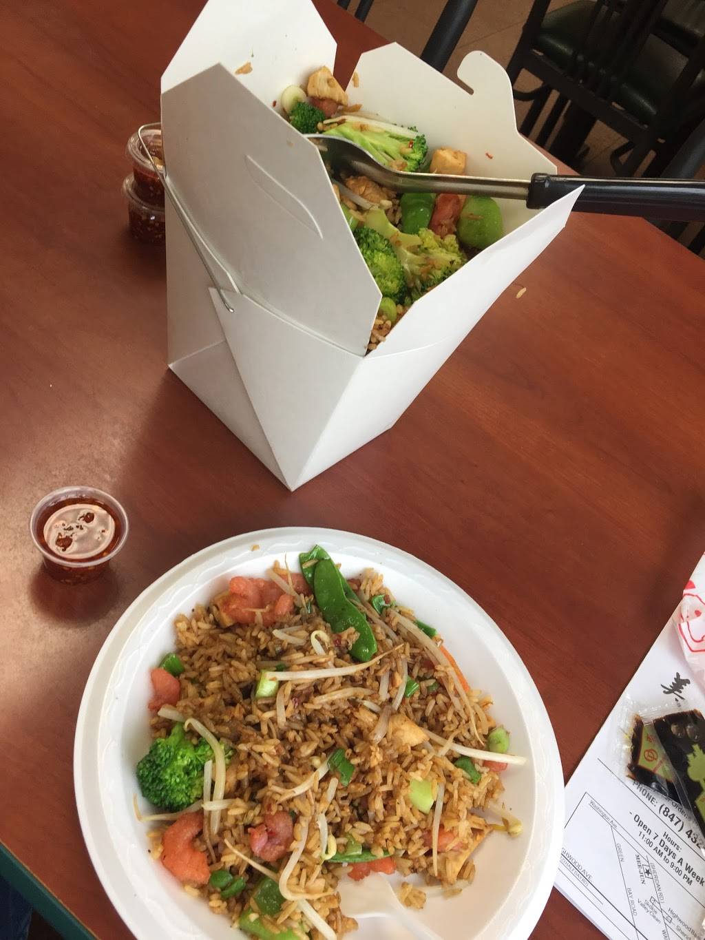 Mee Jun Chop Suey | restaurant | 526 Sheridan Rd, Highwood, IL 60040, USA | 8474325225 OR +1 847-432-5225