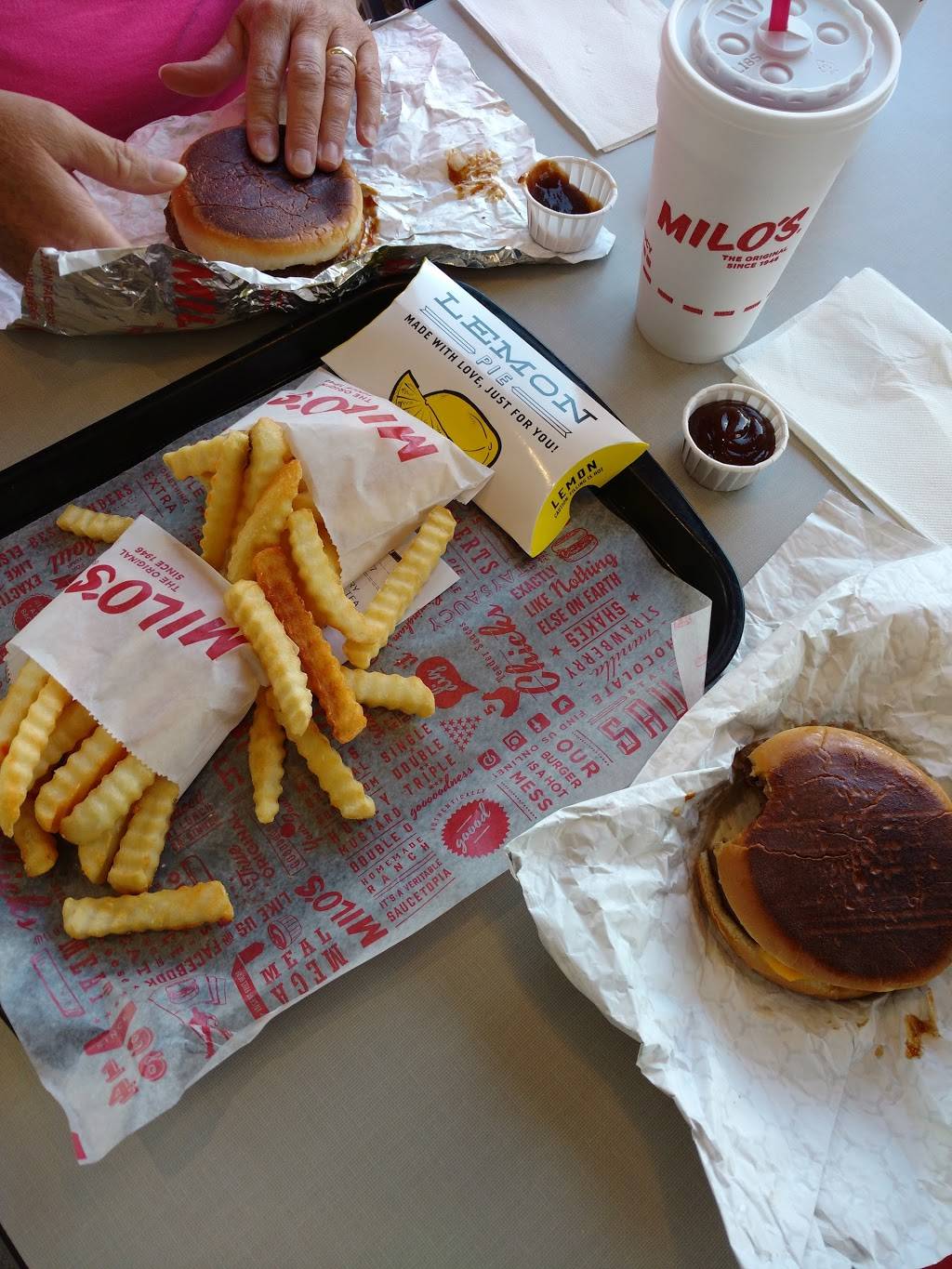 Milos Hamburgers | restaurant | 5887 Trussville Crossings Pkwy, Birmingham, AL 35235, USA | 2056612100 OR +1 205-661-2100