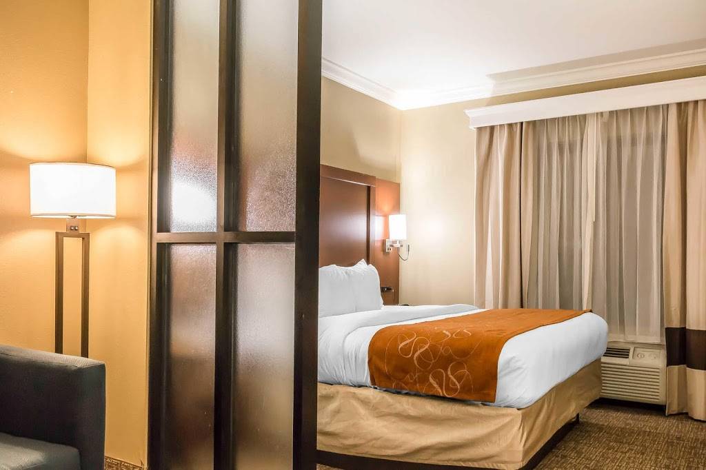 Comfort Suites Savannah North | restaurant | 115 Travelers Way, Port Wentworth, GA 31407, USA | 9129651445 OR +1 912-965-1445