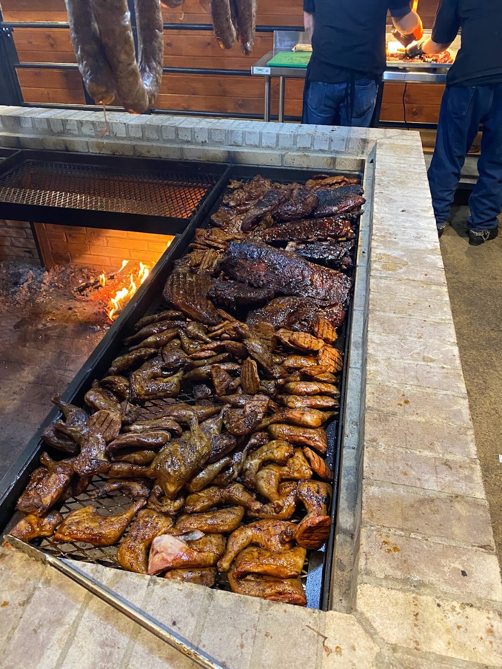 Hinies BBQ | restaurant | 2782 US-43, Lawrenceburg, TN 38464, USA | 9318294227 OR +1 931-829-4227