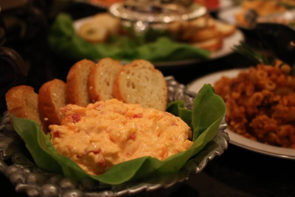 Le Jardin - Gourmet To Go | restaurant | 2877 Poplar Ave, Memphis, TN 38111, USA | 9016727000 OR +1 901-672-7000