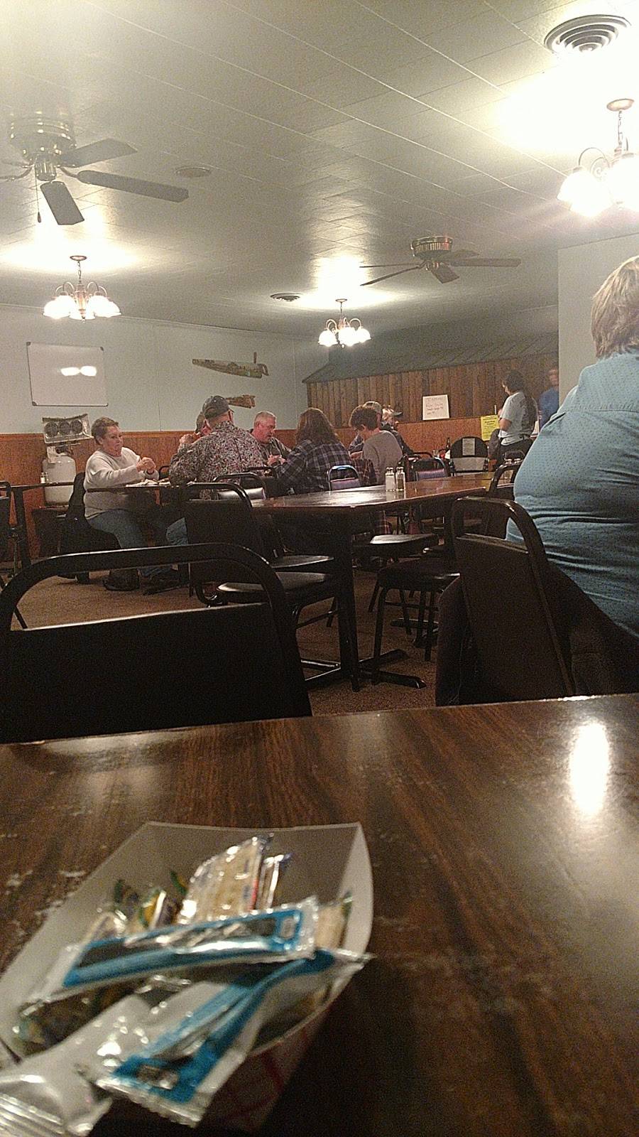 Earls Supper Club | restaurant | 103 West Main Street, West Union, IL 62477, USA | 2172793534 OR +1 217-279-3534