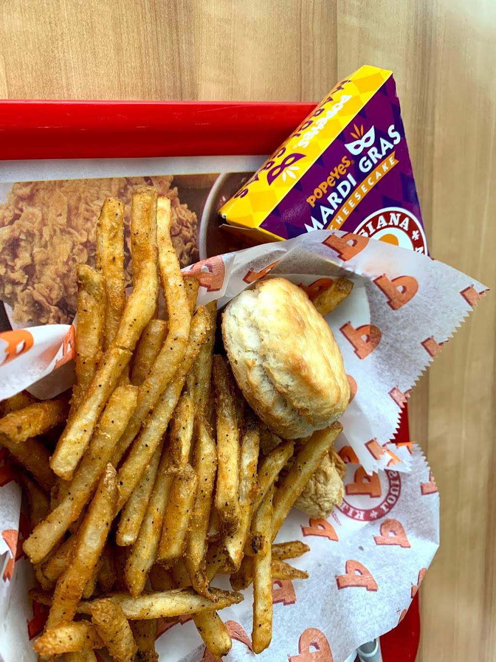 POPEYES LOUISIANA KITCHEN | restaurant | 6795 Airport Rd A1, Mississauga, ON L4V 1E4, Canada | 9056730010 OR +1 905-673-0010