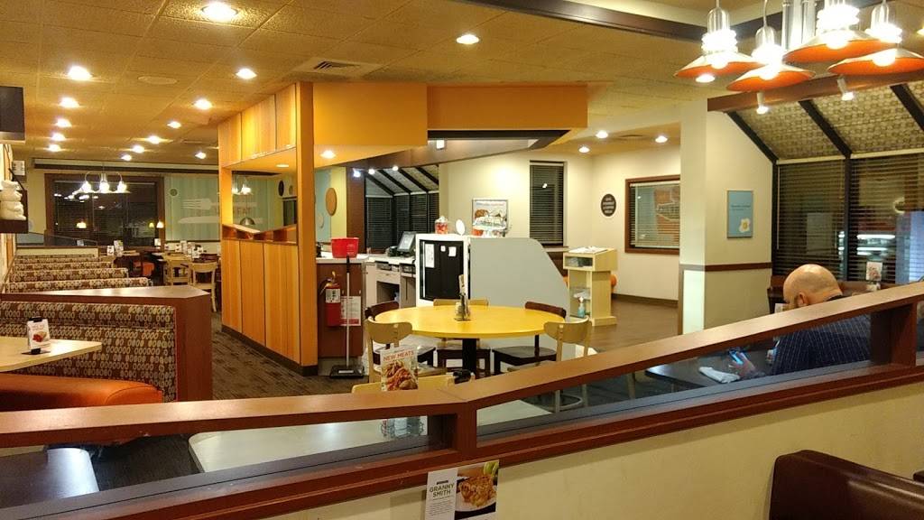 Village Inn | bakery | 1430 Harrison Rd, Colorado Springs, CO 80905, USA | 7195409773 OR +1 719-540-9773