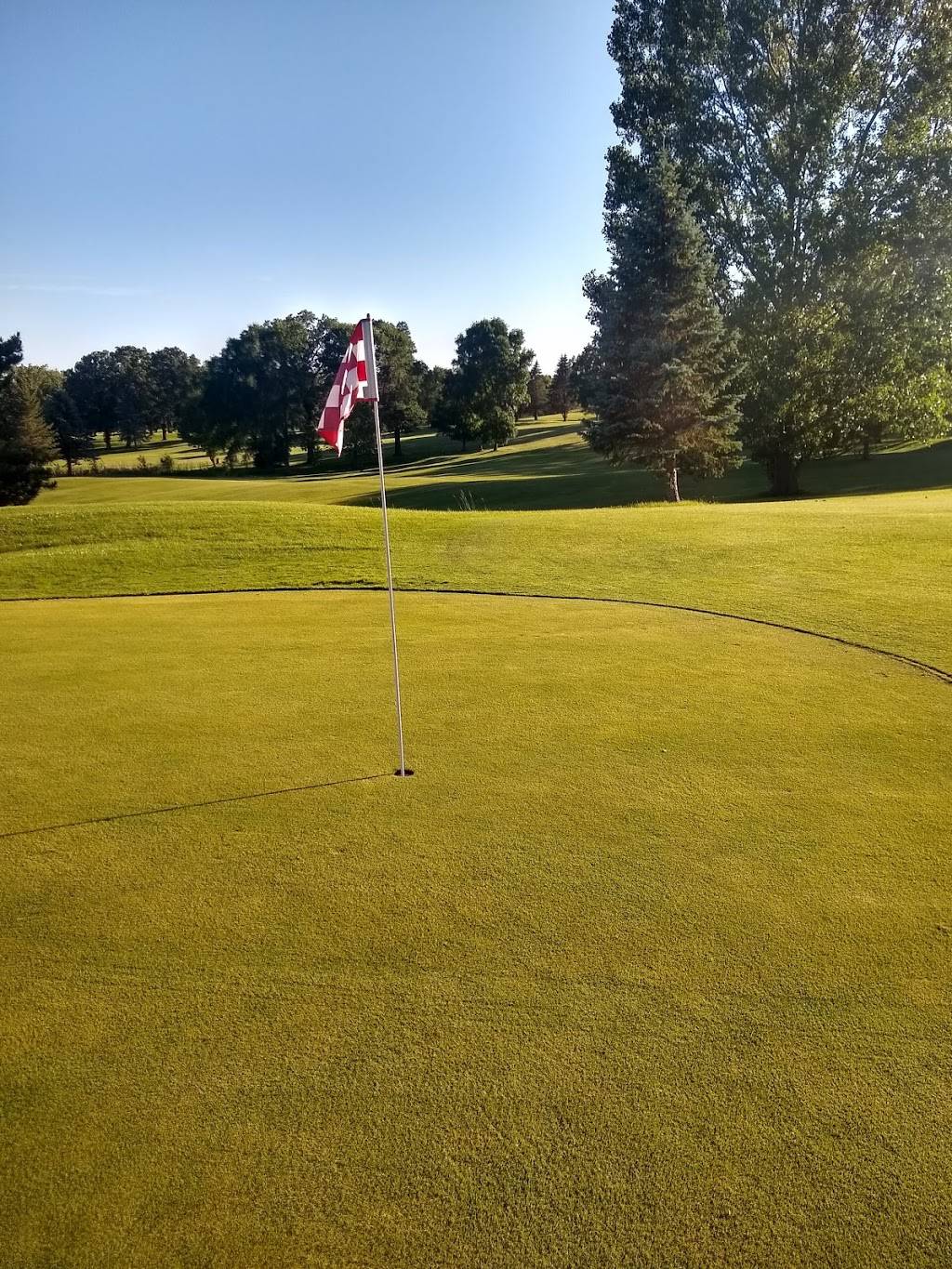 Oakwood Supper Club & Golf Course | restaurant | 47420 Co Hwy 16, Henning, MN 56551, USA | 2185834378 OR +1 218-583-4378