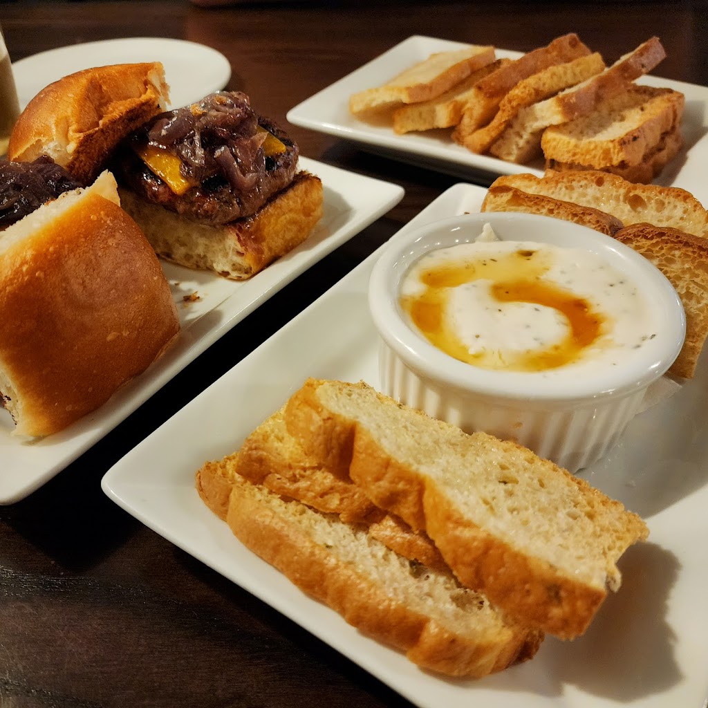 Veritas Whiskey and Wine | restaurant | 5621 W 135th St #2620, Overland Park, KS 66224, USA | 9132910504 OR +1 913-291-0504