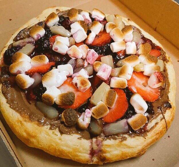 Milano Pizzeria | restaurant | 3050 Woodroffe Ave, Nepean, ON K2J 4K6, Canada | 6138438033 OR +1 613-843-8033