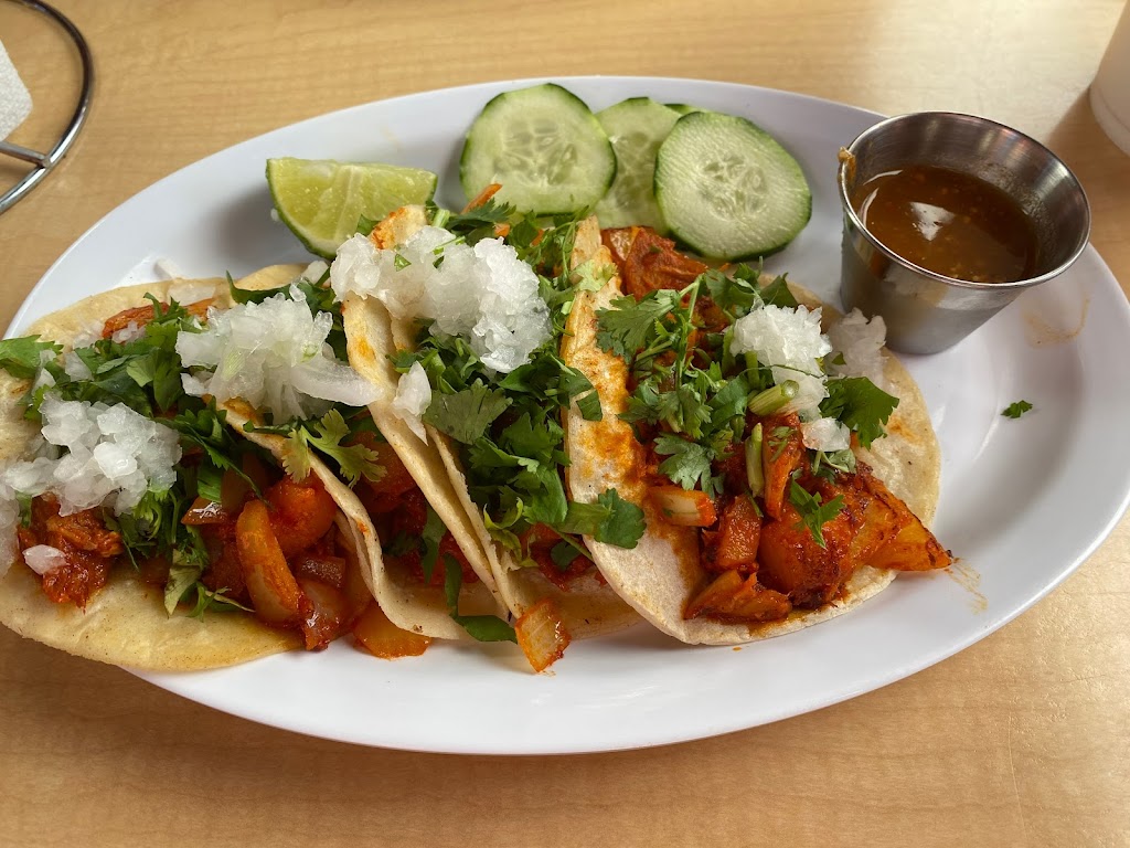 TACOS Y MARISCOS EL RODEO | restaurant | 648 N Riverside Dr, Española, NM 87532, USA | 5057478791 OR +1 505-747-8791