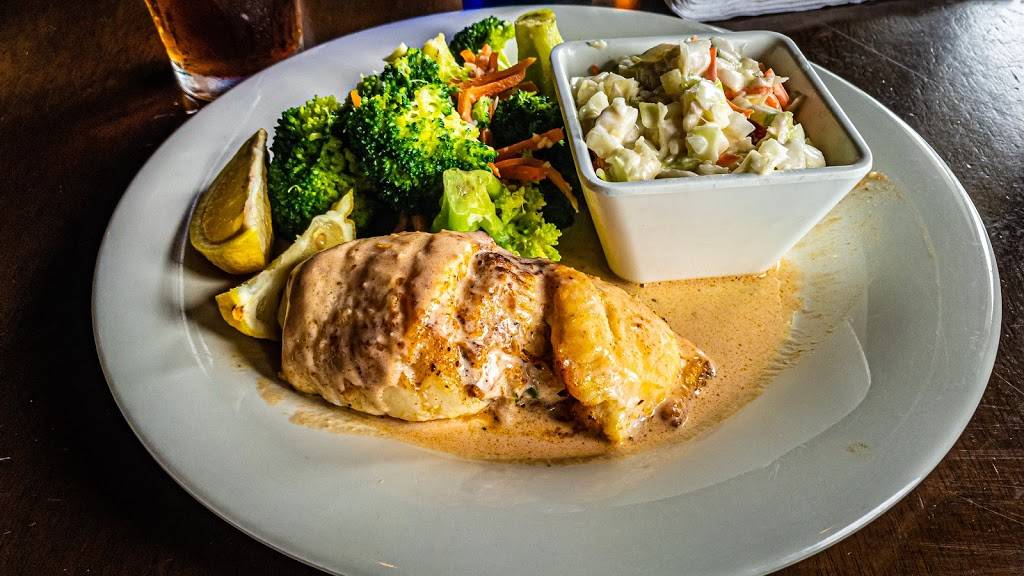 The Boatyard Waterfront Bar and Grill | restaurant | 1500 Stickney Point Rd, Sarasota, FL 34231, USA | 9419216200 OR +1 941-921-6200