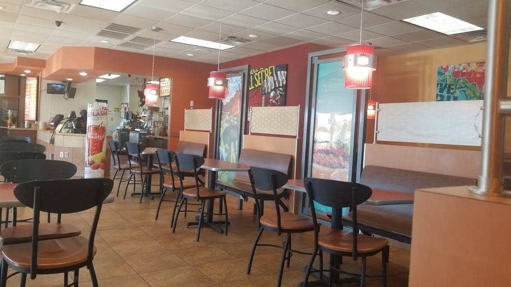 Jack in the Box | restaurant | 647 Rankin Rd, Houston, TX 77073, USA | 2812092361 OR +1 281-209-2361
