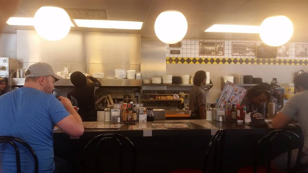 Waffle House | meal takeaway | 1100 Old Peachtree Rd NW, Duluth, GA 30097, USA | 6784739977 OR +1 678-473-9977