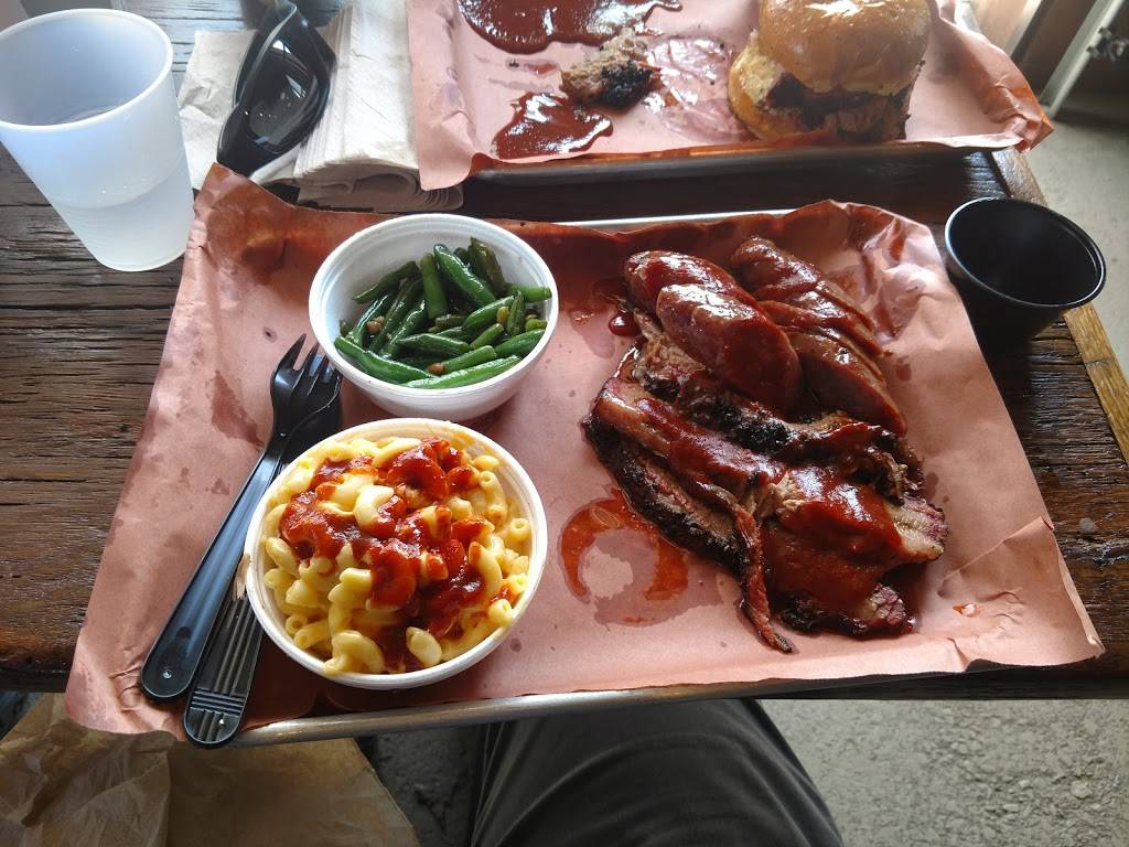 Hammerdown Barbecue | restaurant | 41153 John Mosby Hwy, Aldie, VA 20105, USA | 7035428692 OR +1 703-542-8692